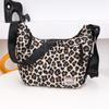 Bolsa de Ombro de Grande Capacidade com Estampa de Leopardo para Mulheres 2025 Nova Bolsa Transversal Casual para o Dia a Dia Tendência da Moda Bolsa Simples Tipo Dumpling