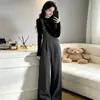 Coleção de outono nova e estilosa para mulheres: conjunto de camiseta de manga comprida modeladora e macacão pantalona