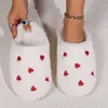 Pantuflas de inverno para casa, quentes e confortáveis, em formato de coração, com sola reta, para uso interno, comércio exterior atacadista, bico fechado, simples, sola macia, de algodão