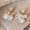 Brincos de Pérola com Flor 2026 Novos Populares, Design de Nicho com Sensação de Luxo, Brincos de Stud Ultra-Fada Leve Luxo Pétala