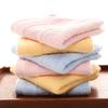 Toalla de fibra de bambú 125g toalla facial gruesa de fibra de carbono de bambú suave absorbente al por mayor toalla de regalo personalizada variedad