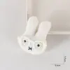 Óculos de Celebridade da Internet Pelúcia Coelho Miffy Broche Boneca Corrente para Pendurar Pequeno Pingente Chapéu Lenço Luvas Grampo de Cabelo Acessórios de Joalheria