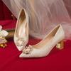 Zapatos de Boda Nuevos de Primavera y Otoño 2023 Zapatos de Tacón de Aguja para Mujer Tacón Medio Punta Afilada Tacones Altos Zapatos Nupciales para Vestidos de Boda Modernos y Más Fáciles de Combinar