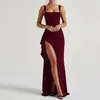 Ropa de mujer transfronteriza 2026, novedades de verano europeas y americanas: vestido sin mangas elegante, sexy y que realza la figura, con abertura y color liso