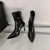 Botines de tacón alto para mujer 2025 Otoño/Invierno Nuevo Estilo coreano Versátiles Punta fina Botas ajustadas Botines marrones Retro francés