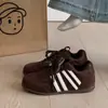 2026 Zapatos de Entrenamiento Alemanes Retro para Aumentar la Altura para Mujer Suela Gruesa Súper Calientes Zapatos Deportivos Casuales Suela Plana Versátil Zapatos Forrest Gump Zapatos de Skate para Mujer