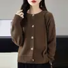 Novedad Otoño/Invierno 2026 Tejido de Punto Grueso Cuello Redondo Moderno Reductor de Edad Oculta Gorditos Versátil Suéter Cardigan Chaqueta Top Mujer
