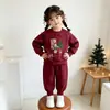 Conjunto de forro polar para niña, nueva colección otoño/invierno, conjunto de sudadera y pantalón con estampado navideño de dibujos animados, conjunto casual de forro polar para niños