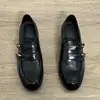 Primer Encuentro con los Mocasines de Doble Hebilla Estilo Británico para Mujer con Tacón Grueso, Nuevos Zapatos de Cuero Slip-On Retro Primavera 2026