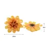 Dalia de Color Otoño Simulado Crisantemo Europeo Traje de Baile del Día del Niño Flor de Muñeca Tocado Hecho a Mano