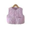 Chaleco acolchado ligero para niñas, tallas pequeño y mediano, con diseño en relieve en forma de corazón, adecuado para usar en capas y proporcionar calor, una prenda sin mangas para el uso diario