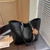 Bolso de Axila para Mujer 2025 Nuevo de Gama Alta Retro de Hombro Único Textura de Bolso de Axila Bolso Tote Grande de Capacidad para Viajes