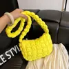 Bolsos Estilo Coreano para Mujer 2025 Nuevo Invierno Bolsa de Algodón Bolsa Nube Plegada Bolso Cruzado de Hombro Versátil de Alta Gama para Mujer