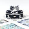 Pulseira de Tecido com Tassel e Rebites em Forma de Coração, Estilo Étnico Multicor, Acessórios com Cordão para Pulso, Venda por Atacado