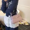 Bolsa Kelly de Alta Qualidade com Senso de Nicho para o Dia a Dia Feminina Moda Verão Bolsa de Mão Bolsa Feminina Padrão Pedra Elegante Bolsa de Ombro Transversal