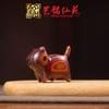 Gatito Creativo de Madera de Arcoíris Tallado, Adorno con Patrón de Círculos Morados, Eucalipto Lindo Gatito Pieza de Mano de Gato de Madera