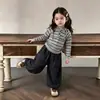 Conjunto de Outono 2026 para Meninas Nova Moda Listrado com Capuz Manga Longa Casual Versátil Calça de Pernas Largas Conjunto de Duas Peças