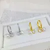 Brincos luxuosos e de alta qualidade em pérolas naturais de água doce, ear cuffs estilosos e elegantes, brincos simples, compactos, versáteis, novos brincos para mulheres