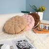 Elaboración y personalización de cojines creativos de galletas de sándwich artificiales, cojines para sofá de oficina, almohadas lumbares y almohadas de noche.