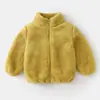 Comércio Exterior Roupas de Pelúcia para Crianças Outono e Inverno 2025 Roupas Infantis Moletons Masculinos e Femininos Jaquetas de Lã Versáteis Roupas Quentes