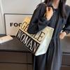 Bolsa Tote de Lona para Mamãe de Mulher Tailandesa 2023 Nova Bolsa de Ombro Estampada com Letras para Estudante