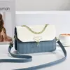 Bolsa Pequeña para Mujer Verano Nicho Nueva Moda Versátil Popular Bolso de Hombro y Mano Fabricante Comercio Exterior Bolso Cruzado para Mujer