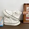 Zapatos de lona de lunares estilo coreano, súper ventas primavera y otoño 2026, zapatos nicho de dopamina, adecuados para combinar con faldas, zapatillas elegantes y versátiles