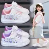 2026 Nuevos Zapatos de Lona de Dibujos Animados para Niñas Suela Suave Antideslizantes Blancos con Velcro Zapatos Deportivos Casuales para Niños Medianos y Mayores
