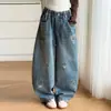 Jeans para Niñas Otoño 2026 Nuevo Estilo Pantalones Deportivos Casuales para Niños Bordados de Osito Pierna Curva Pantalones Largos para Niños Medianos y Grandes