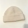 Gorro de lana de cachemira simple y versátil para mujer, adecuado para otoño e invierno, cálido, con vuelta, color liso, adecuado para el uso diario, gorro de punto de lana