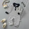 Mono de bebé para primavera y otoño Caballero británico para bebé niño recién nacido cuello solapa estilo occidental enterizo