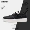 Zapatillas Universales de Verano Zhq-Hy628-G Nuevos Versátiles Casuales Aumentan la Altura Interior Zapatos Blancos Zapatos de Marca de Moda Estilo Masculino