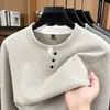 Suéter de malha gola redonda manga longa direto da fábrica para homens, suéter falso de duas peças, camisa base masculina, roupas masculinas multicoloridas, peça única para dropshipping