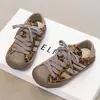 Sapatos Confortáveis de Solado Macio Argan para Meninas 2026 Novo Estilo Primavera/Outono Tênis Esportivos Casuais para Meninos Sapatos de Couro para Crianças Médias e Grandes
