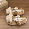 Pantuflas de algodón con un cómodo diseño de lazo, estilo nuevo, perfectas para relajarse en casa, 2026, peludas, con forma de oso, de suela gruesa, invierno