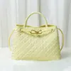 Bolso tote de diseño de nicho de moda, nudo metálico, tejido de cuero, hombro, portátil, gran capacidad, piel de vaca, bolso para mujer