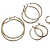 Aretes con un Toque Metálico como los de Zhao Lusi, Elegantes y Sencillos, Aretes de Lujo Ligero y de Gama Alta para Mujer