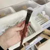 Cepillo pequeño pincel de rubor superficie inclinada color de punto pincel de maquillaje portátil pincel de reparación especial pincel suave sin rayas Cangzhou