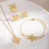 Juego de joyería de cobre incrustado con circonita y diamantes completos para mujer, lujo ligero, juego de cuatro piezas con collar de trébol de la suerte, pendientes, anillo y pulsera, banquete de celebridad de internet