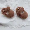 Suministro directo de fábrica otoño e invierno forrados de felpa casual para bebés zapatos de peluche princesa coreana niños suela suave cálidos zapatos de algodón