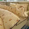 Conjunto de cama de quatro peças grau A para maternidade e infantil para dormir nu na cama, algodão puro genuíno, lençol e capa de edredom estilo Fair Isle, conjunto de três a quatro peças para dormitório