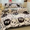 Conjunto de Roupa de Cama de Leite Fleece Estampado de Quatro Peças para Outono e Inverno Lençol de Elástico Quente Espessado Estilo Conjunto de Três Peças para Dormitório de Estudante Roupa de Cama Fofa