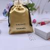 Saco de armazenamento de cosméticos de marca personalizada de fábrica de Shenzhen, saco de cetim dourado, saco de pano duplo, logotipo impresso