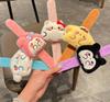 Anillo a presión para niños Muñeco de peluche de dibujos animados Pulsera para pareja Decoración creativa Accesorios para el cabello para fiestas Boda Pequeño regalo