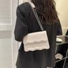 Bolso Cuadrado Pequeño Nuevo Bolso Estilo Coreano para Mujer 2025 Nuevo Color Sólido Sencillo Moda Patrón de Ondas Cadena Hombro Cruzado