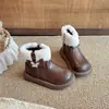 Dr. Infantil. Botas Martens 2026 Invierno Nuevo Estilo Moda para Niñas Botas Estilo Británico Niños Medianos y Grandes Mariposa Botas de Algodón con Felpa Tendencia