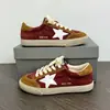 Tênis Casual Sujo Estrela Retro Desgastado Feminino 2026 Outono/Inverno Novo Couro Genuíno Estilo Coreano Plano Baixo Treinamento Alemão Casual Board Shoes