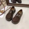 Sapatos Casuais Ocasionais com Solado Grosso Aumentador de Altura Totalmente Fechados Femininos 2026 Outono Novos Mocassins Versáteis Slip-on Sapatos Casuais de Um Só