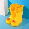 Botas de Chuva Infantis Jardim de Infância Bebê Novas Meninas Antiderrapantes Impermeáveis Botas de Chuva com Elástico Meninos Sapatos Aquáticos Desenho Animado Cano Alto