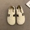 Zapatos mullidos para mujer para uso exterior, elegantes mocasines slip-on estilo hada nuevos para otoño e invierno 2026, zapatos de algodón peludo de suela plana para mujer